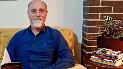 Sergio Luiz Fleck apresenta obra 'Coice de Porco e Outros Contos Curtos'