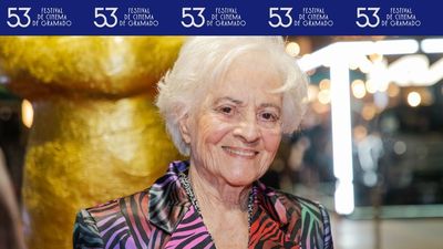 Festival de Cinema de Gramado entrega prmio para Araci Esteves em noite de homenagens